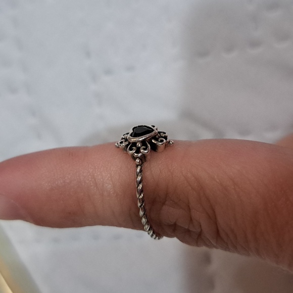 NEW 925 Sterling Heart/Cross Ring Fine Jewelry Black Stone Size 6 Boutique - Picture 8 of 11